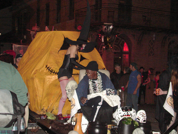 6T'9SocialAid&PleasureClubHalloweenNeworleans00059